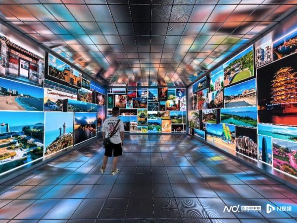 人人配 来文博会穿越广东“时空隧道”，踏入两个平行世界